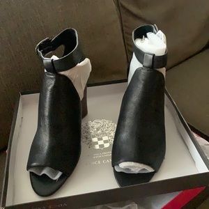 Vince Camuto Adaren bootie in black leather